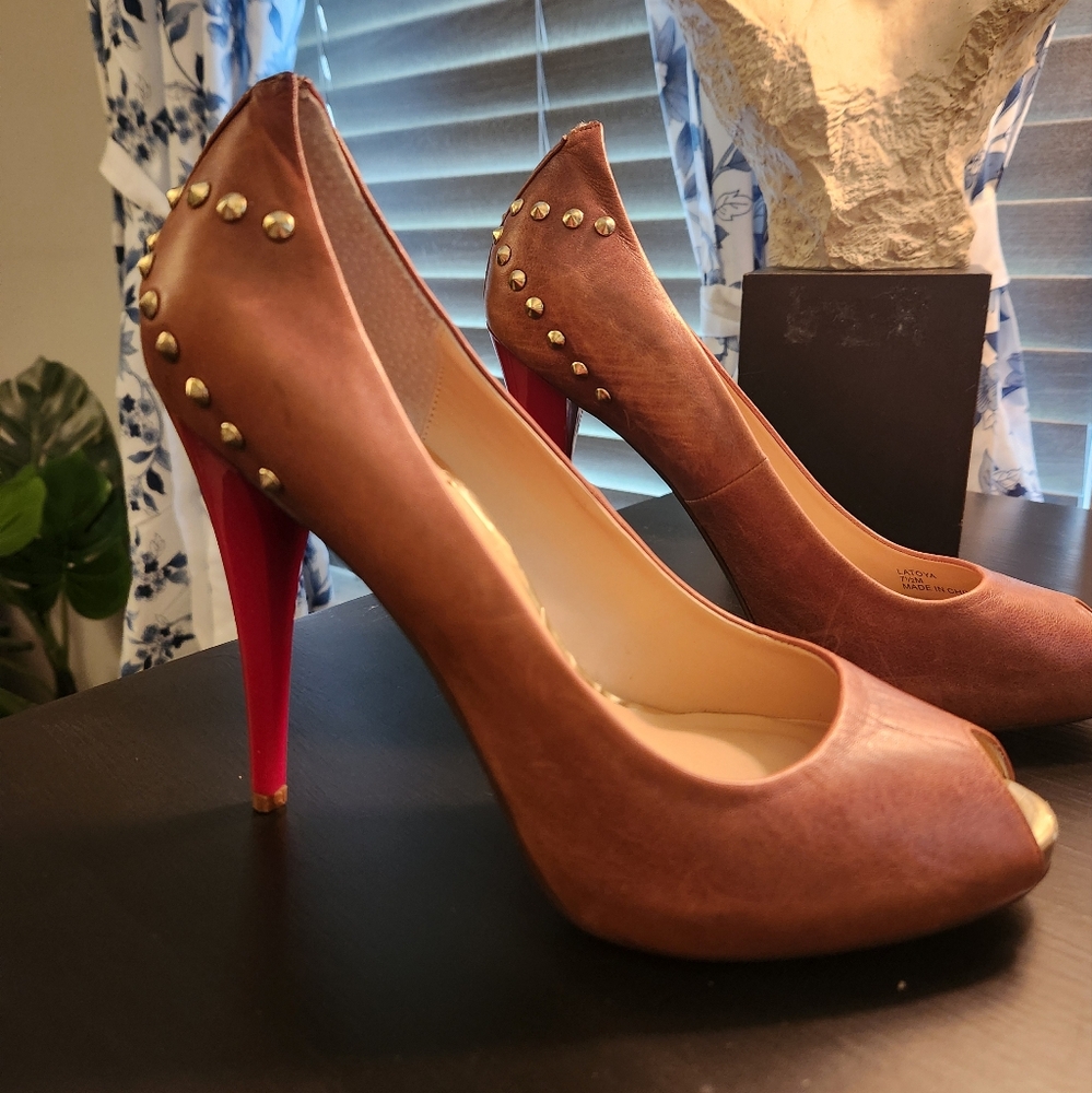 Donald Pliner Pumps